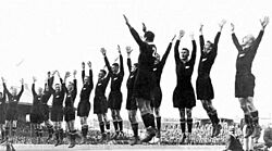 Archivo:Allblacks haka 1932