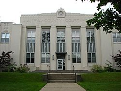 Archivo:Alpena County Courthouse - Alpena Michigan