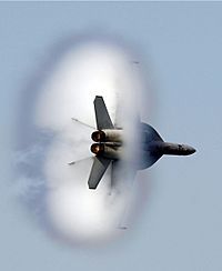 Archivo:F-18-diamondback blast