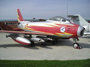 Archivo:F-86F Sabre (Museo del Aire de Madrid) (4)