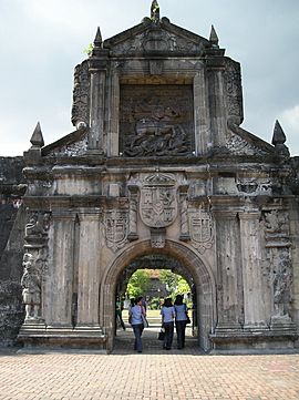 Archivo:Fort Santiago Gate