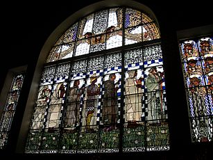 Archivo:Kirche Steinhof Fenster von innen 2006