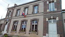 Mairie de Saint-Aubin-sur-Yonne (Yonne) France.JPG