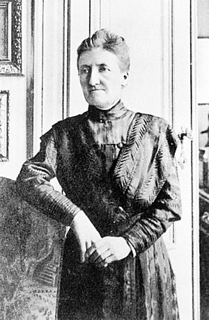 Marie Popelin (1846-1923).jpg