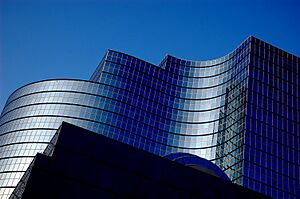 Archivo:Metarie Galleria Glass & Sky