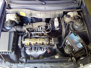 Archivo:Motor del Opel Astra 1.6 de 1992