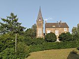 Niederbonsfeld, Pfarrkirche Sankt Engelbert foto1 2012-08-19 17.54