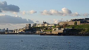 Archivo:Plymouth from Mount Batten - geograph.org.uk - 1580485