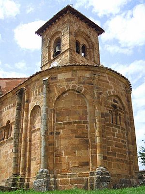 Archivo:Riocavado de la Sierra - Iglesia de Santa Columba 2