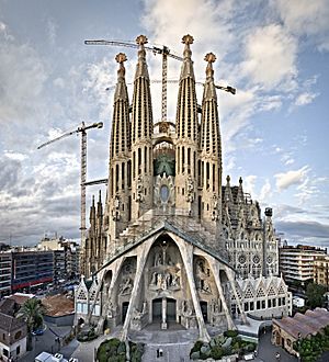Archivo:Sagrada Família. Façana de la Passió