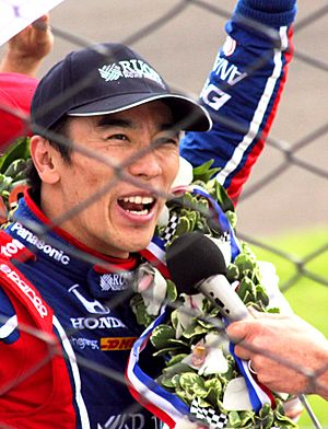 Archivo:Takuma Sato May 28 2017 Indy 500