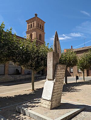 Archivo:Villada, monumento a la pipa