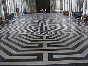 Archivo:AmienCathedralLabyrinth