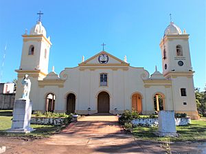 Archivo:Catedral de Santo Tomás Apóstol (Paraguarí).