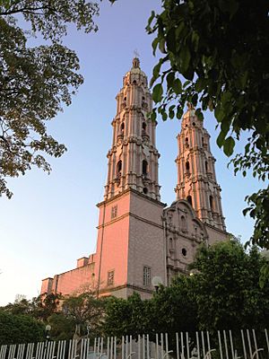Archivo:Catedral de Villahermosa