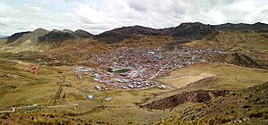 Archivo:DISTRITO DE HUAYLLAY