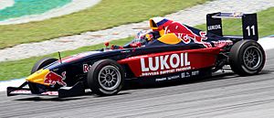Archivo:Daniil Kvyat 2010 Formula BMW Malaysia April