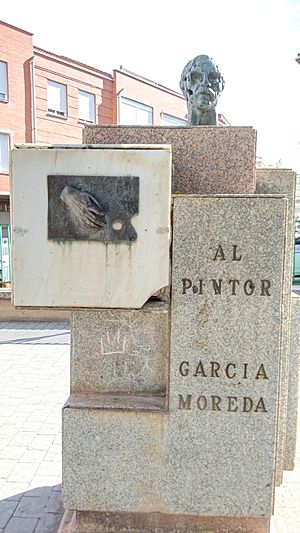 Archivo:Escultura "Al pintor García Moreda"