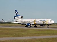 Archivo:Finnair McDonnell Douglas MD-11 (OH-LGB) at Helsinki-Vantaa Airport