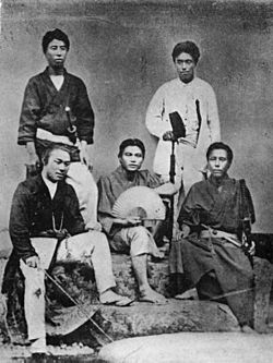 Archivo:General and officers of the warship Kasuga (taken in 1869)