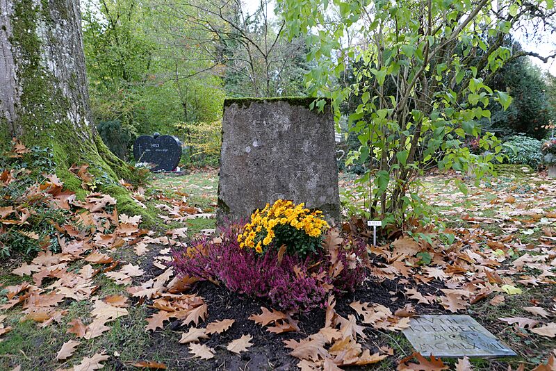 GraveErichAndRuthKleiber-HoenggerbergCemetery RomanDeckert11112023