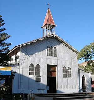 Archivo:Iglesia de Santa Bárbara, Santa Rosalía, BCS, México (cropped)