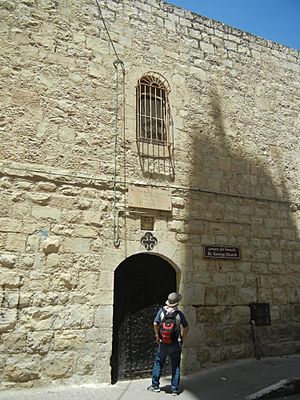Archivo:Khadir`s St.George church outlook2