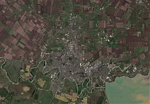 Archivo:Krasnodar, Russia, near natural colors, Sentinel-2 satellite image 2018-SEP-18