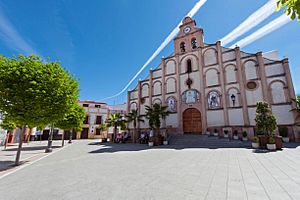 Archivo:La Iglesia Santa María del Valle dedicada a la patrona de Alcalá del Valle,