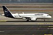 Lufthansa, D-AIZY, Airbus A320-214 (49587339023).jpg