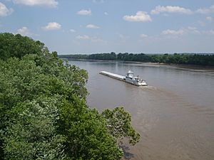 Archivo:Missouri river at hwy 364