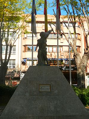 Archivo:Monumento Constitución