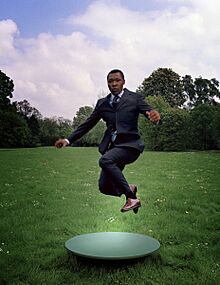Oliver Mark - Okwui Enwezor, Kassel 2002.jpg