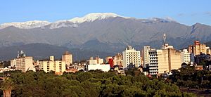 Panorámica de San Salvador de Jujuy.jpg