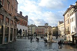 Piazza dei Cavalli Piacenza.JPG