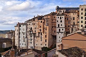 Archivo:Rascacielos medievales de Cuenca (31142558724)
