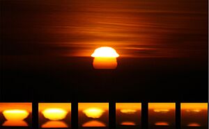Archivo:Superior mirage sunset 11-28-07