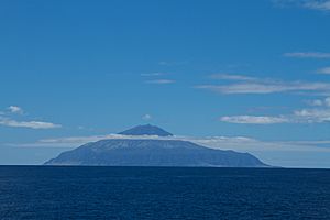 Archivo:Tristan da Cunha, British overseas territory-20March2012