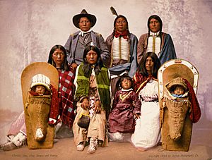 Archivo:Utes chief Severo and family, 1899