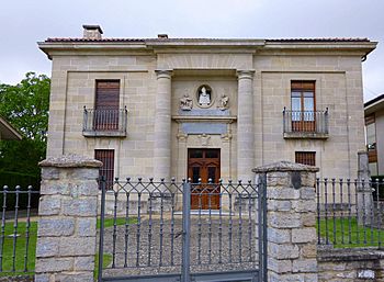 Archivo:Vitoria - Armentia - Palacio-Casa de San Prudencio 2
