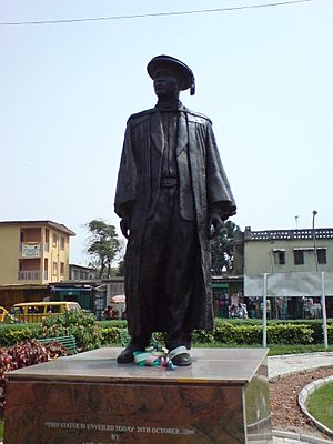 Archivo:Ayodele Awojobi memorial sculpture