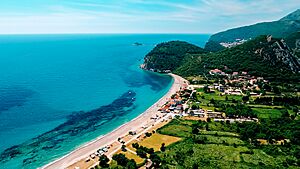 Archivo:Buljarica beach