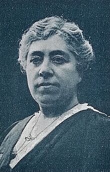 Caterina albert i paradis victor catala - revista feminal novembre 1917 (cropped).jpg