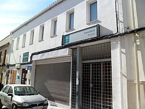 Archivo:Centro de Salud - Montalbán de Córdoba