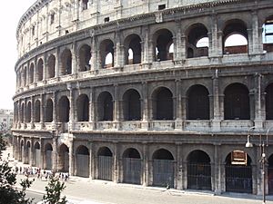 Archivo:Colosseum-exterior-2007