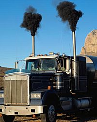 Archivo:Diesel-smoke