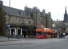 Archivo:Greyfriar Bobby's Bar, Edinburgh