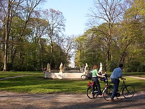 Archivo:Hildebrand monument Haarlem