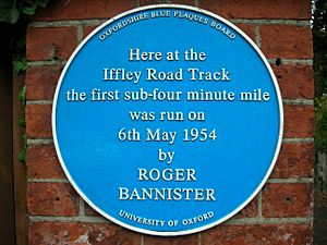 Archivo:Iffley Road Track, Oxford - blue plaque