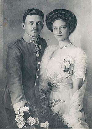 Archivo:KaiserKarlHabsurgAndZita--nsillustratedwar03londuoft